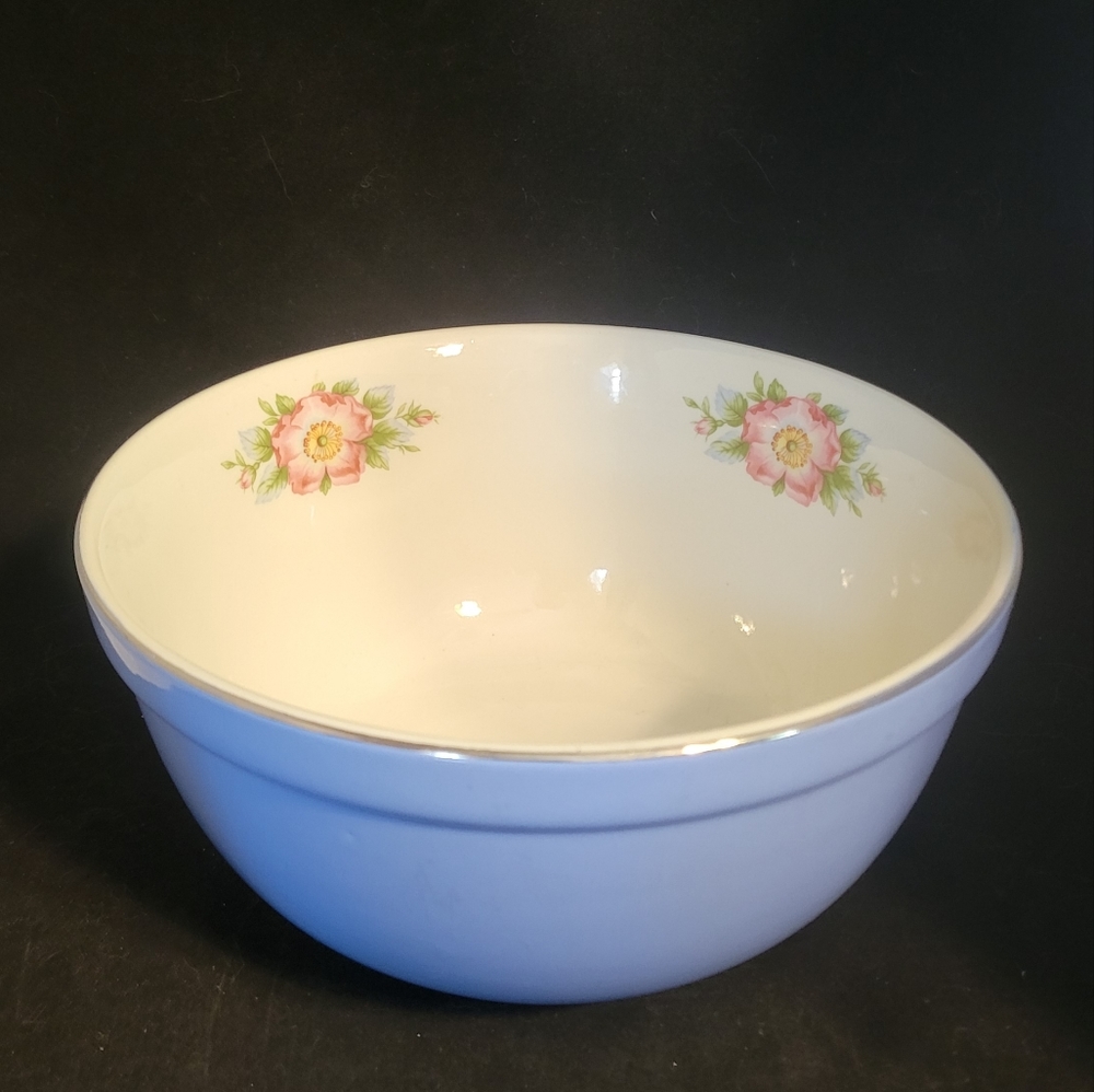 Vintage Halls Rose Parade Cadet Blue Large 9 Inch Serving/Mixing Bowl 1259.